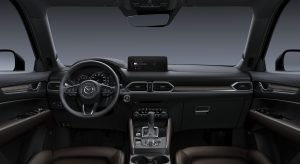 CX-5, daha geniş, daha hızlı ve daha yüksek çözünürlüklü yeni 10,25 inçlik multimedya ekranıyla donatılmış.