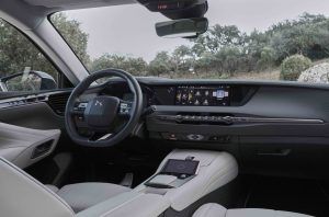 DS 4 Esprit de Voyage