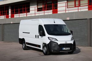 Proace Max