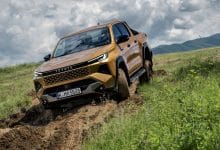 Yenilmez Pick-Up Hilux evrimleşti 24 - Toyota Hilux Hybrid 48V