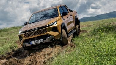 Yenilmez Pick-Up Hilux evrimleşti 1 - Toyota Hilux Hybrid 48V